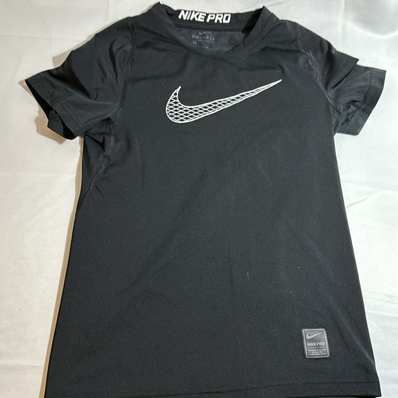 NIKE and UNDER ARMOUR - Picture 3 of 5